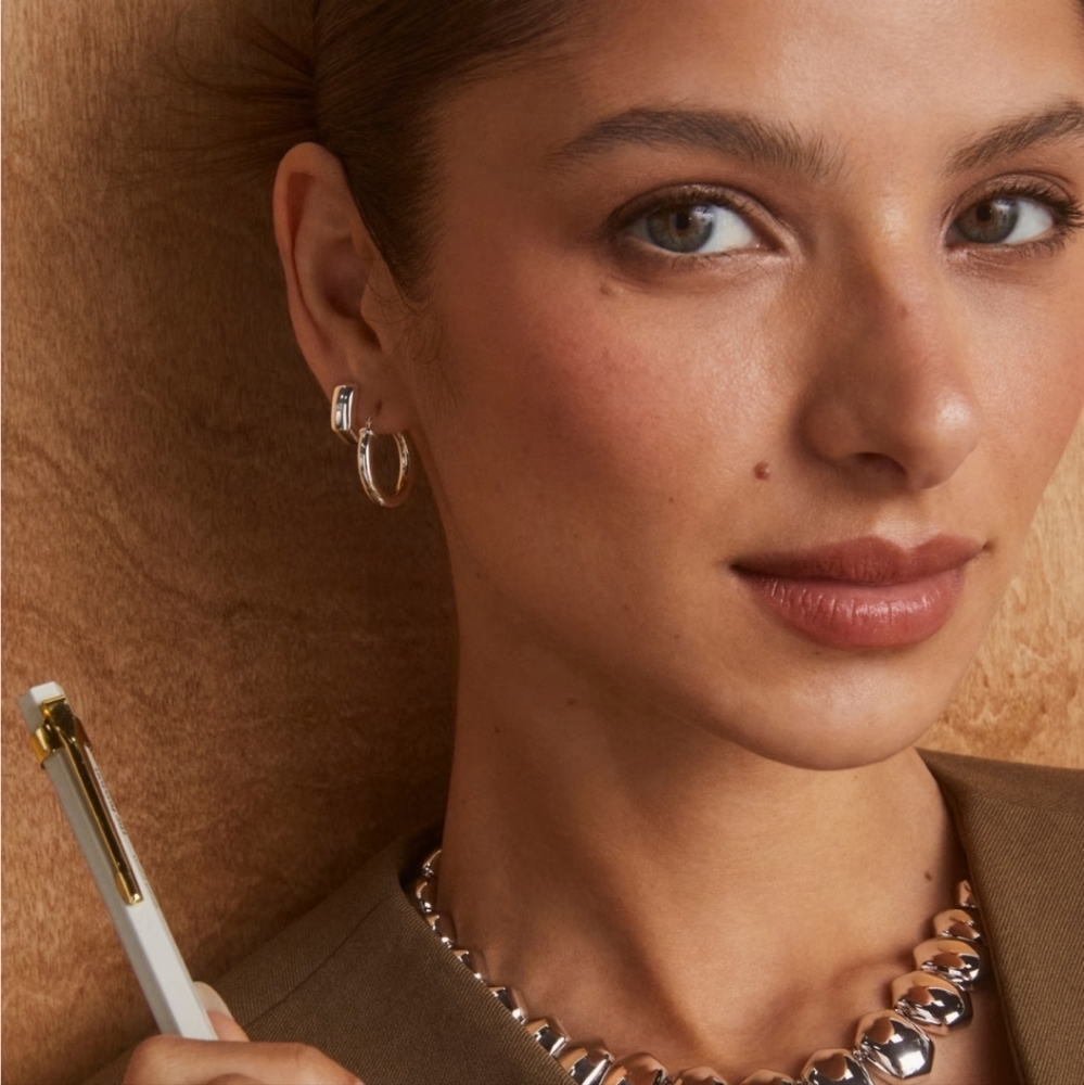 Kendra Scott Silver Huggie Earrings - Picture 3 of 4